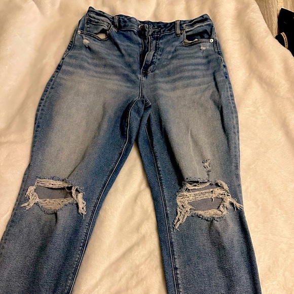 American Eagle Outfitters Denim - American eagle mom jeans